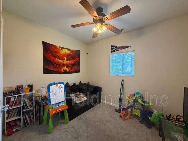 Building Photo - 5748 Burrell Ave