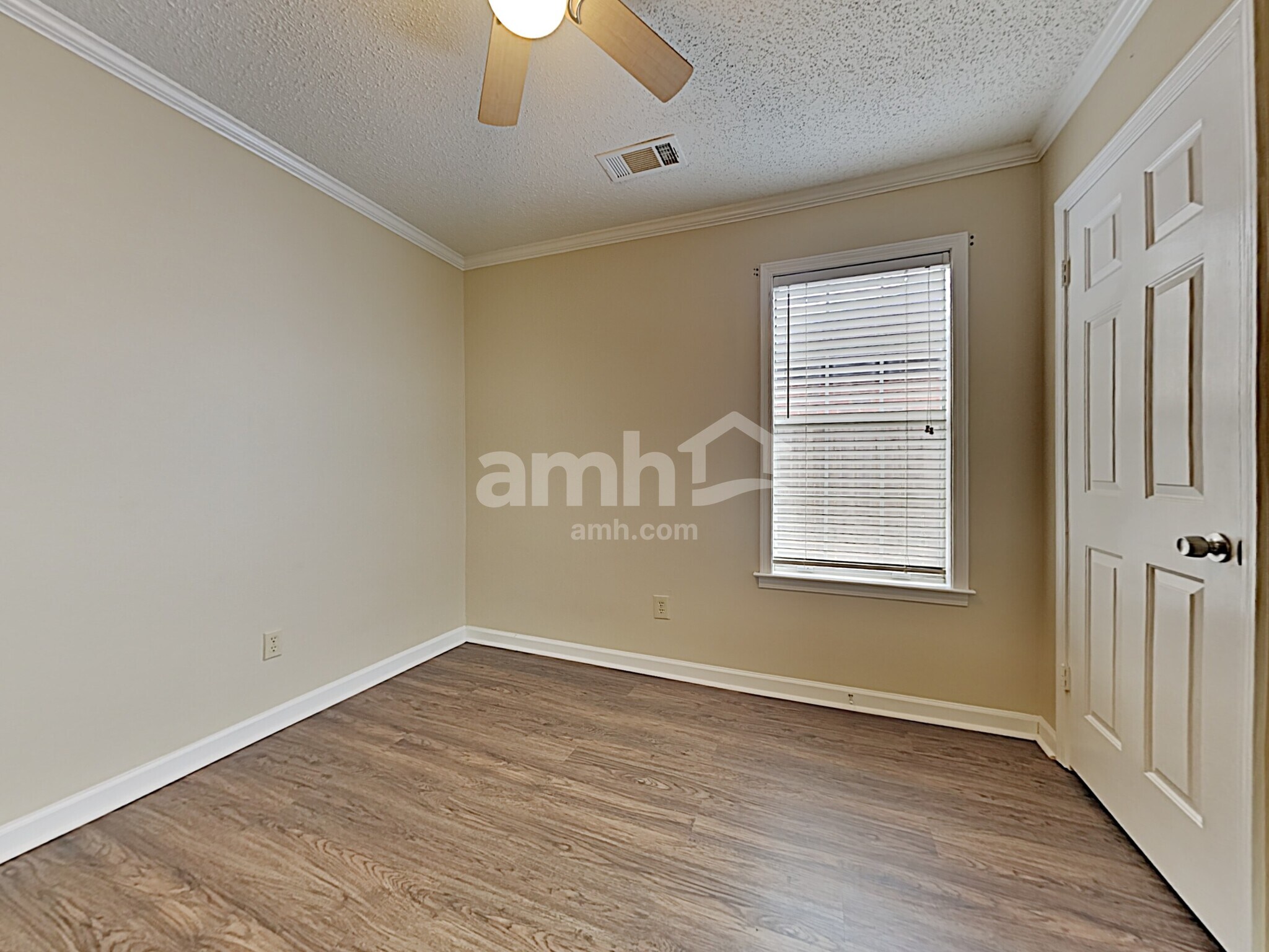 Building Photo - 2240 Angel Crest Cir