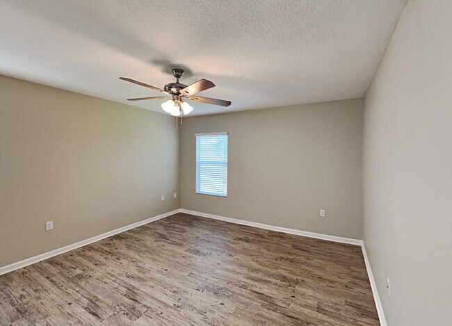 Building Photo - 1343 Scottsdale Rd E