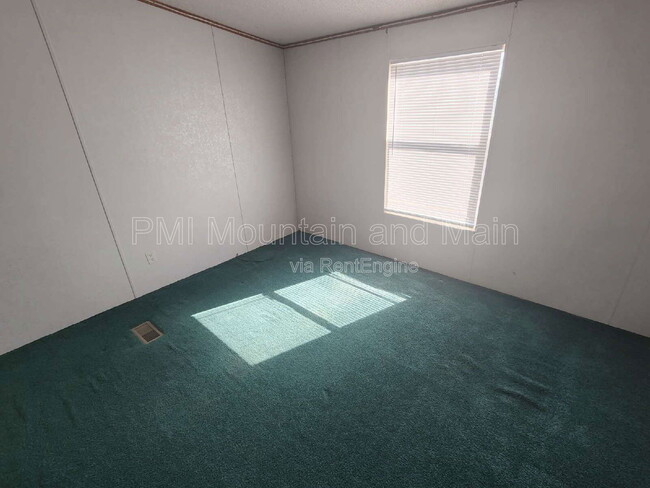 Building Photo - 9 Misty Mountain Way