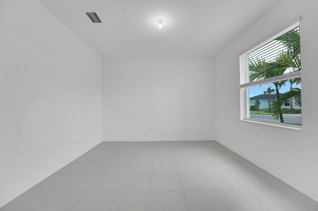 Building Photo - 2950 Spanish Cedar Pl