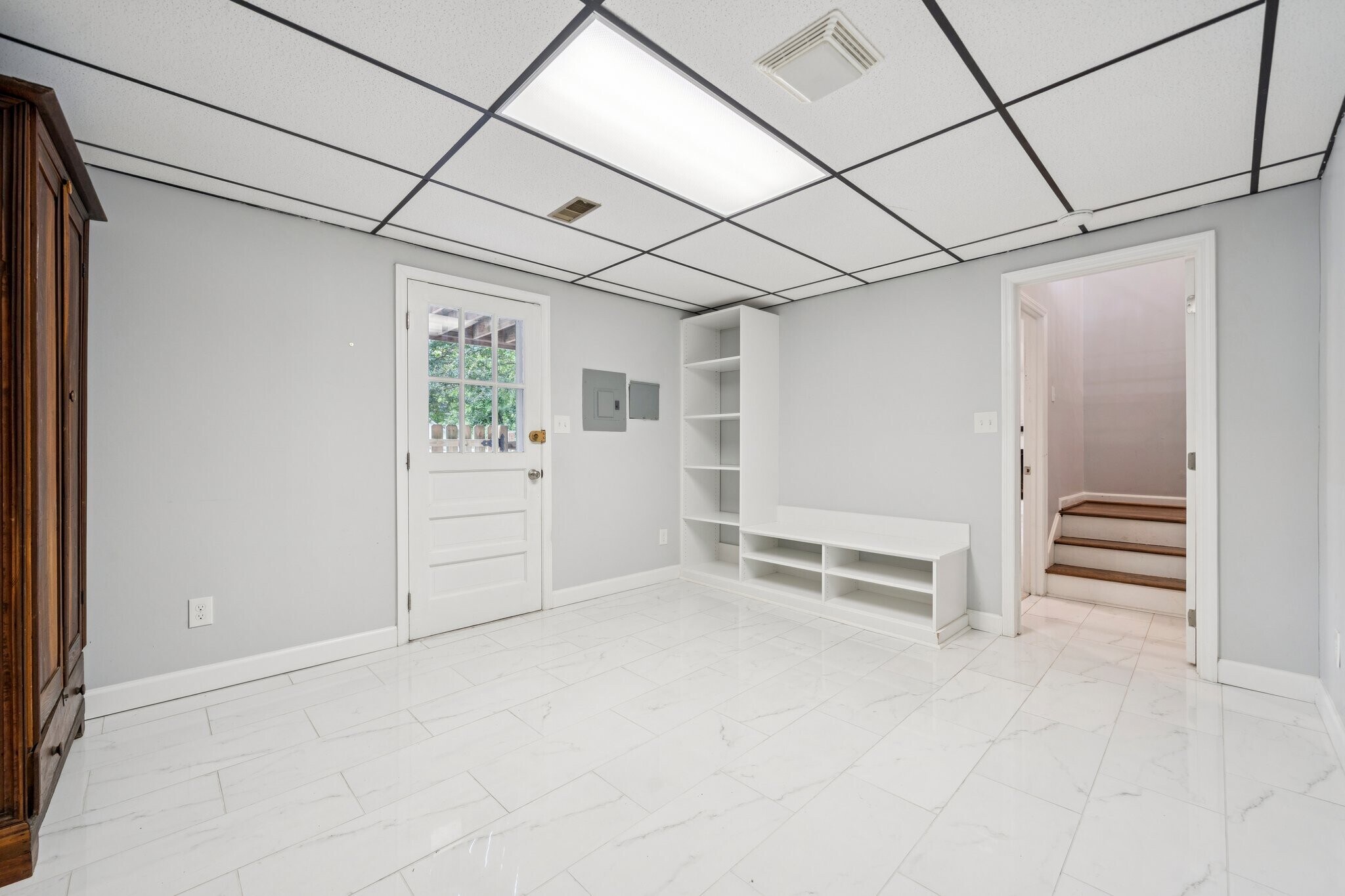 Large Mudroom w/Cubbies - 8323 Cliffside Dr