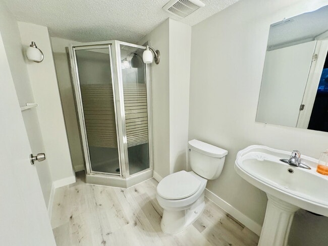 Building Photo - "Charming 4-Bedroom Home with Granite Elegance & Hardwood Warmth in Savage!"