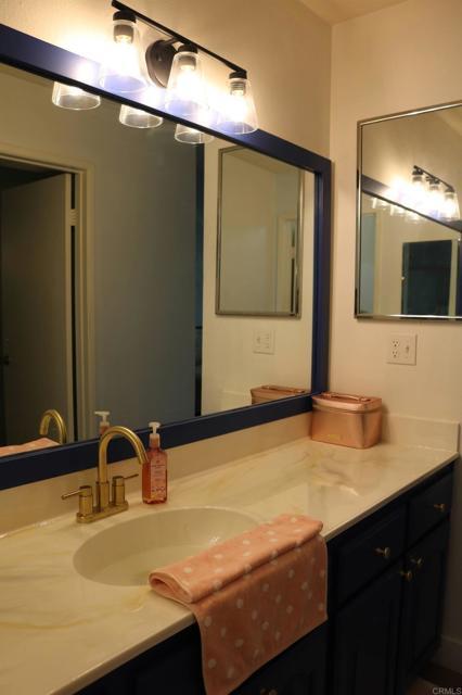Building Photo - 1615 Hotel Cir S
