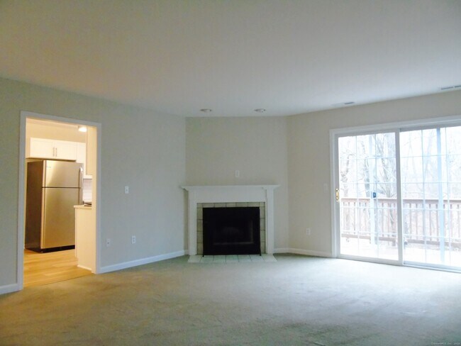 Building Photo - 416 Pitkin Hollow