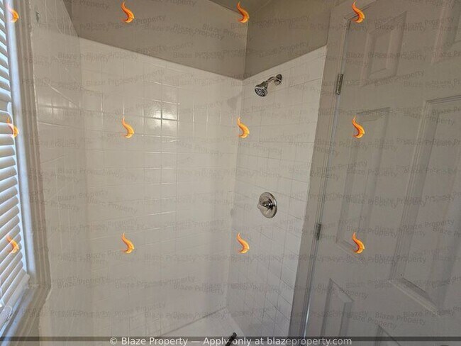 Building Photo - Move-In Ready! Renovated Efficiencies & 1-...