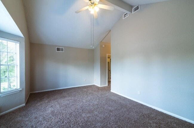 Building Photo - 16007 Sierra Vista Dr