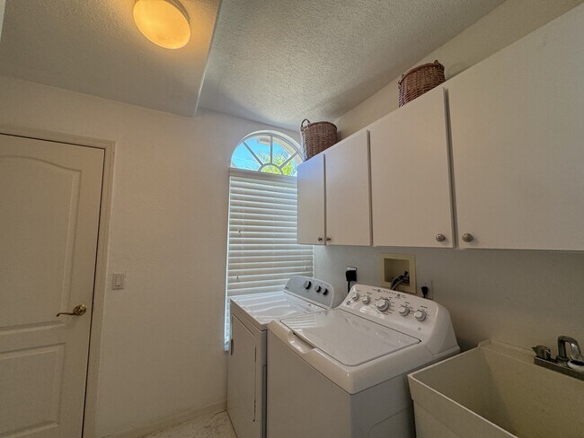 Building Photo - 137 Sportsman Rd