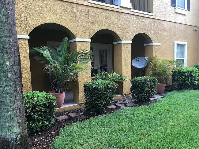 Building Photo - 3567 Conroy Rd