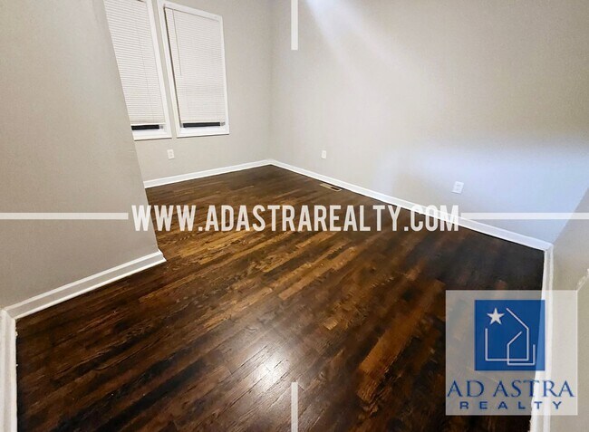 Building Photo - Beautiful 3 Bed 2 Bath Brick Home in KCMO!...