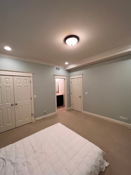 2nd Bedroom - 2042 N Racine Ave