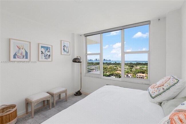 Building Photo - 5600 Collins Ave