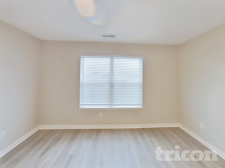 Building Photo - 12105 Fall Ct