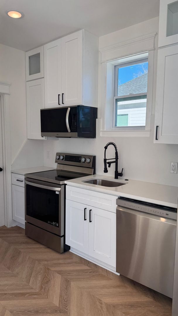 Building Photo - East Duffy Street