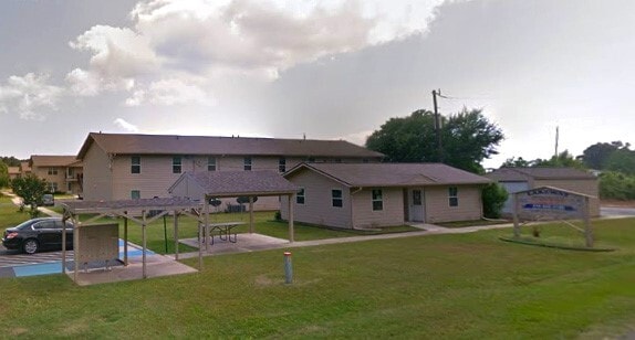 Building Photo - 522 Oak St