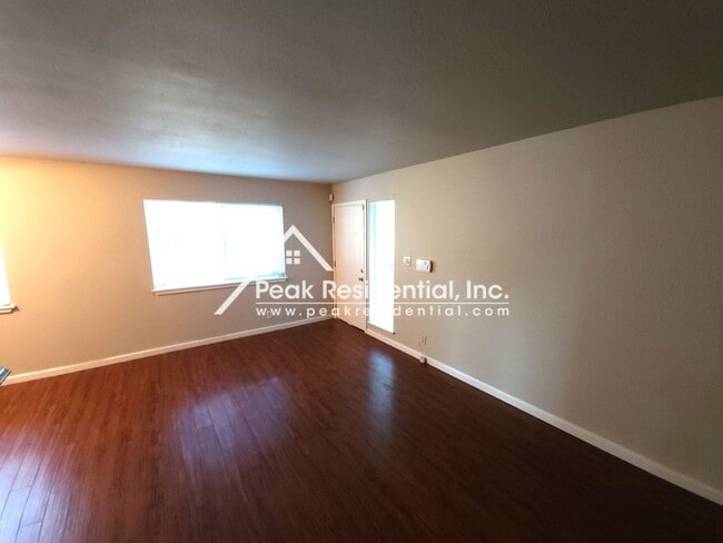 Building Photo - Updated 2bd/1ba Foothill Farms Condo with Carport