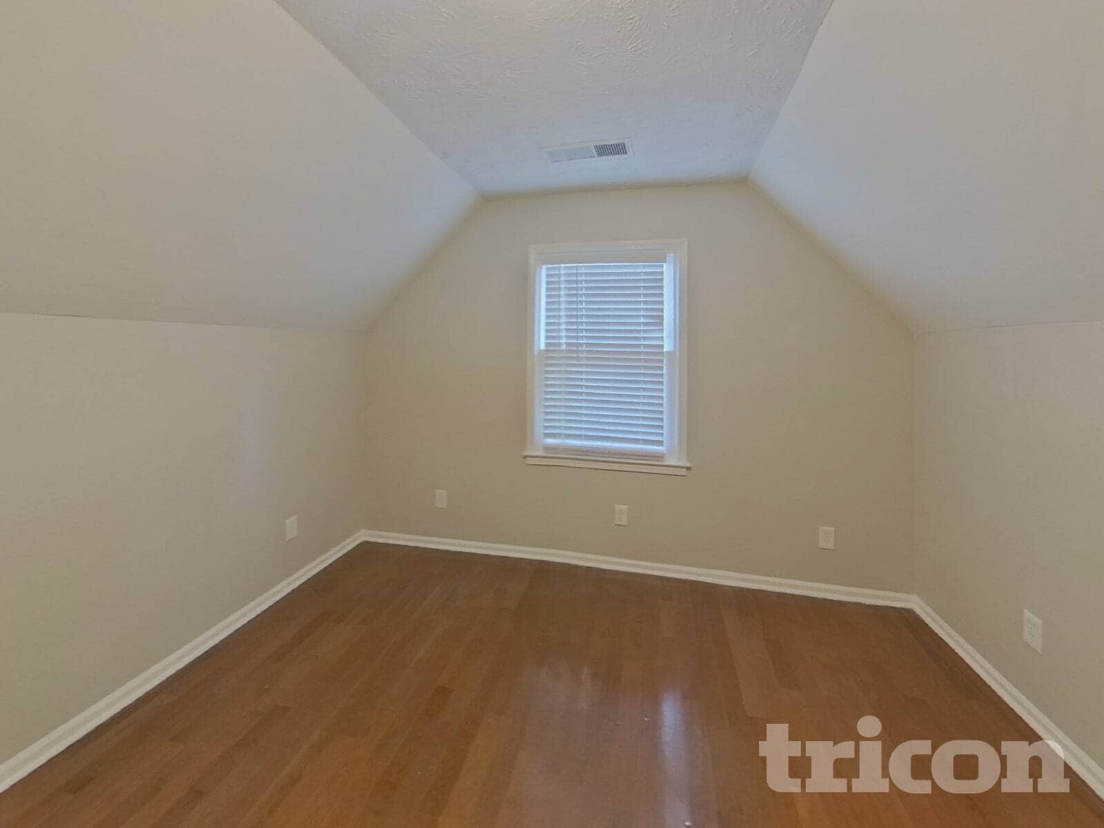 Building Photo - 245 Bentley Way