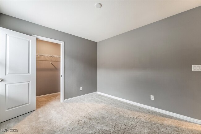 Building Photo - 8750 Cerrito Canyon Ct