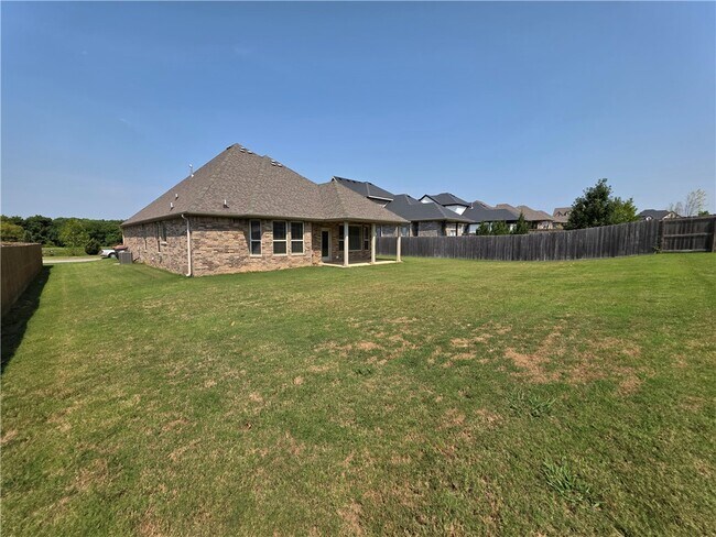 Building Photo - 616 Mill Pond Wy
