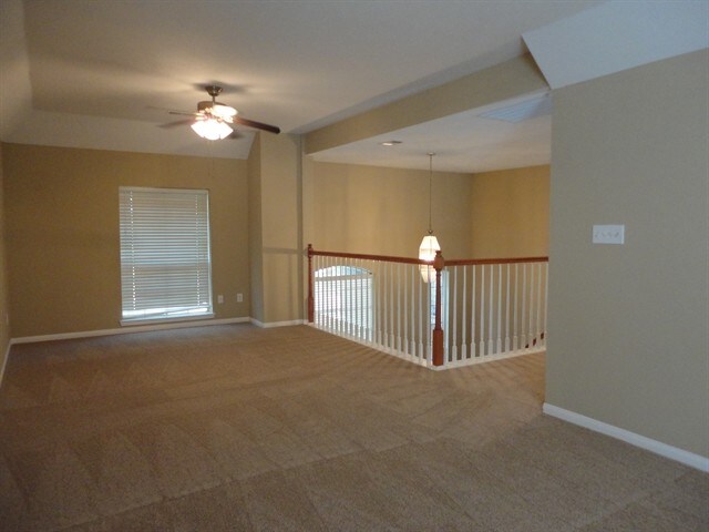 Building Photo - 17927 Scenic Oaks Dr