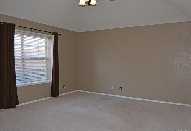 Building Photo - Beautiful Well Maintained 3 Bedroom Home In Cedar Ridge Park!