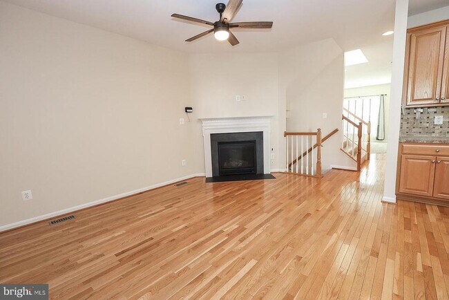 Building Photo - 23305 Hyacinth Ln