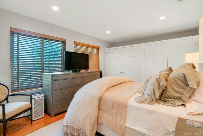 Building Photo - 208 Harris Rd