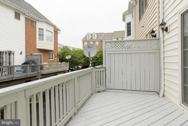 Building Photo - 8857 Ashgrove House Ln