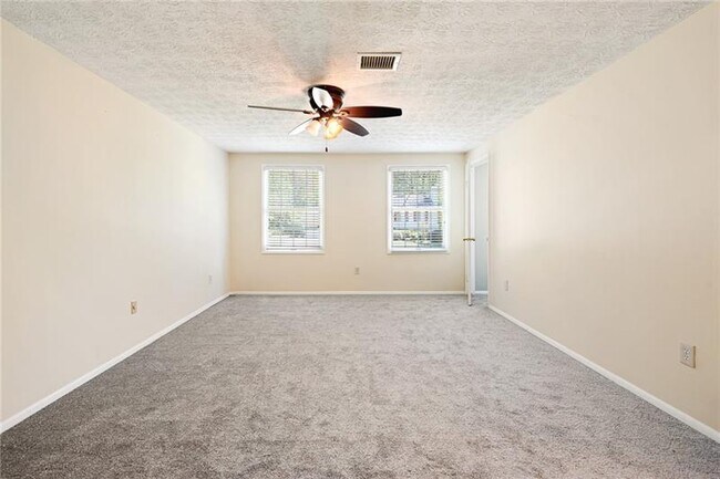Building Photo - 140 Roswell Farms Ct