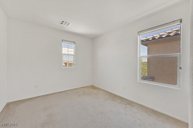 Building Photo - 8755 Spanish Ridge Ave