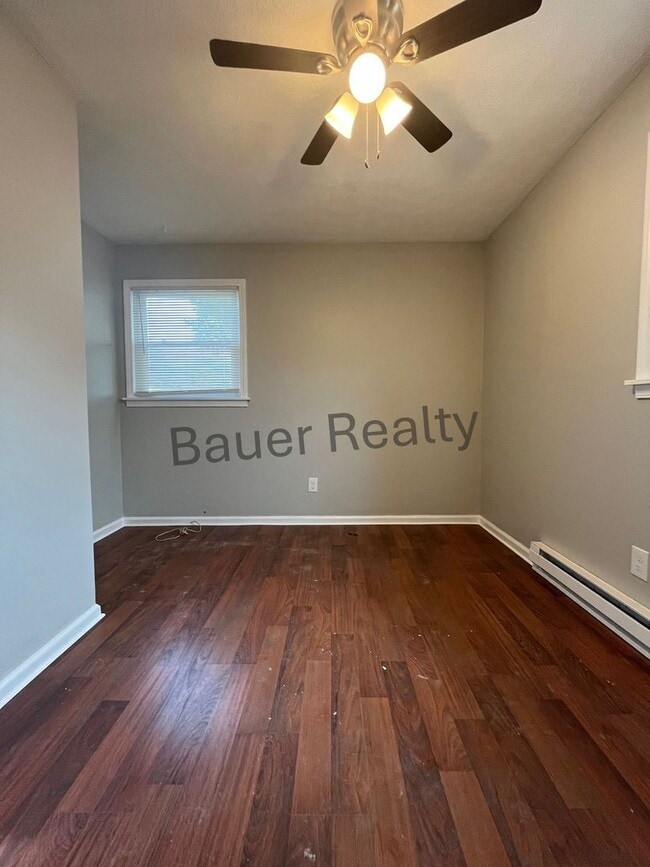 Building Photo - Three Bedroom, Plymouth Local Schools