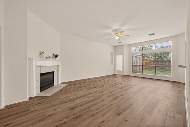 Building Photo - 14819 Appaloosa Ave