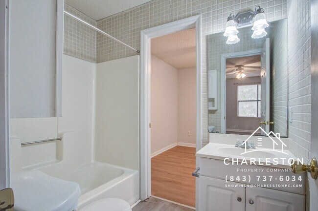 Building Photo - 6280 Lucille Dr