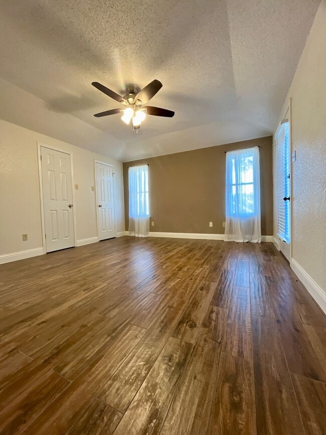 Building Photo - Coming Soon! Fireplace - Storage - Large backyard