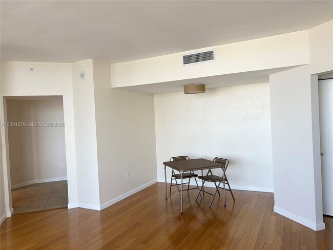 Building Photo - 1330 West Ave
