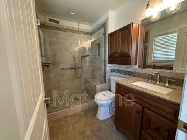 Building Photo - 23672 Suncrest Ave