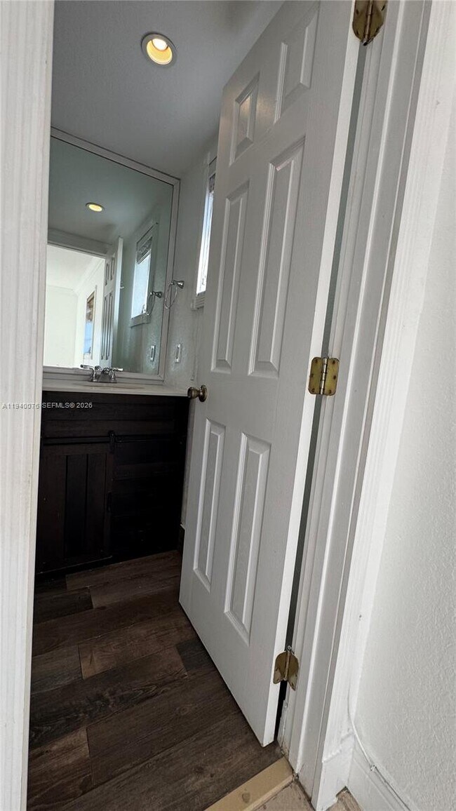 Building Photo - 8650 SW 109th Ave