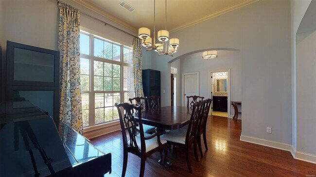 Building Photo - 9131 Thetford Way