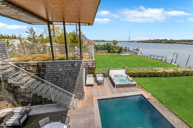 Building Photo - 54 Bay View Dr E