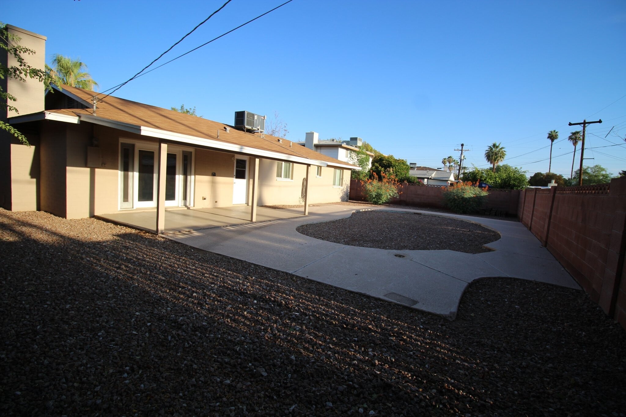 Building Photo - 2417 S Newberry Rd