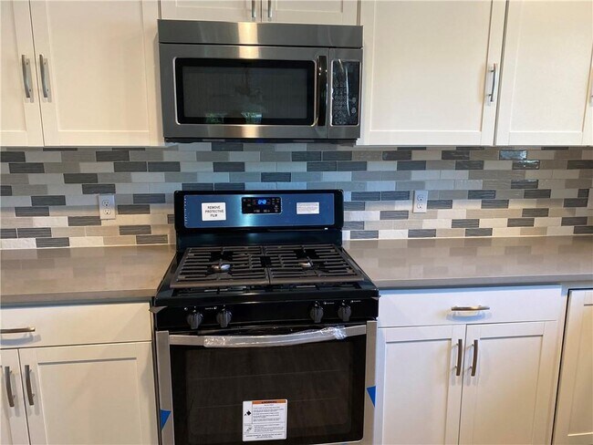 Building Photo - 6107 Carnation Terrace