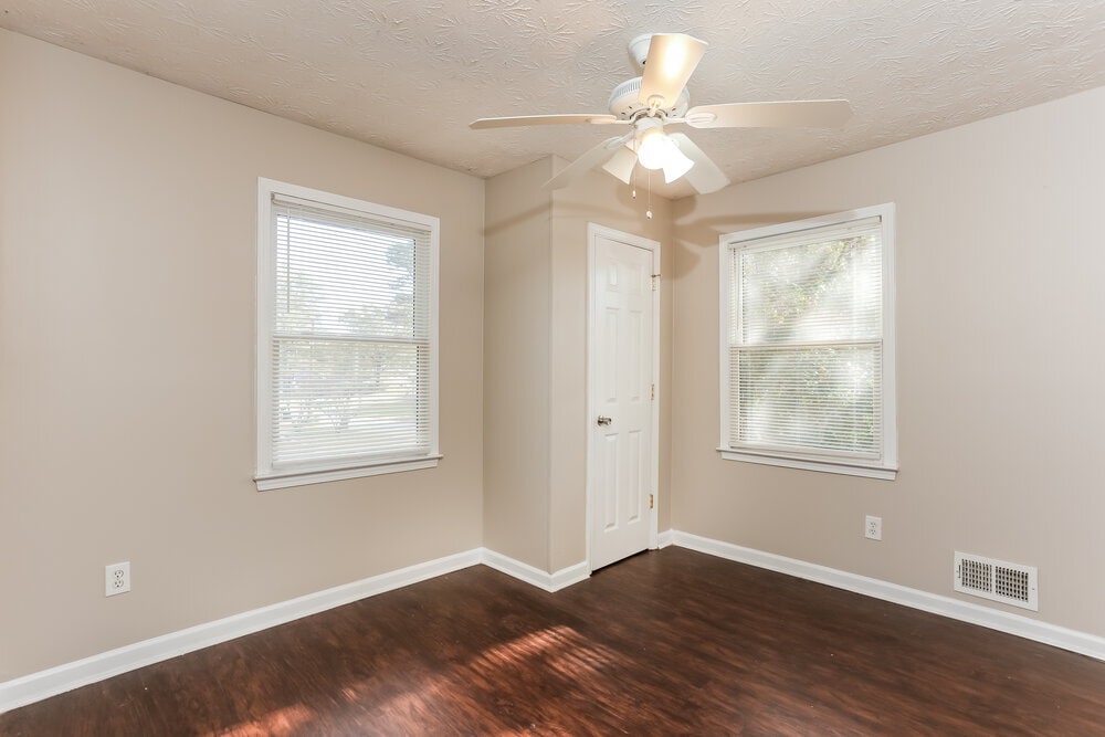 Building Photo - 6030 Randy Ln