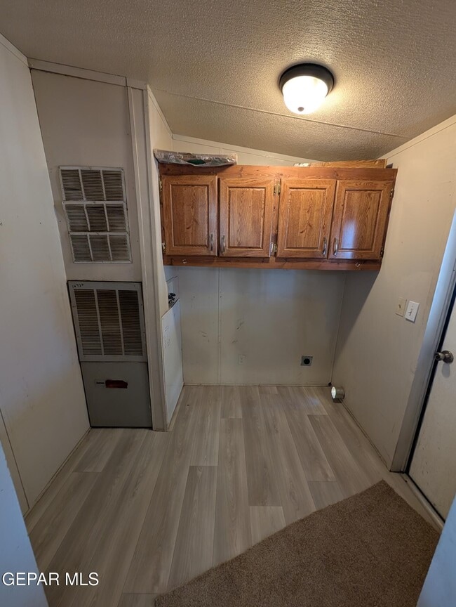 Building Photo - 10372 Manzana Rd