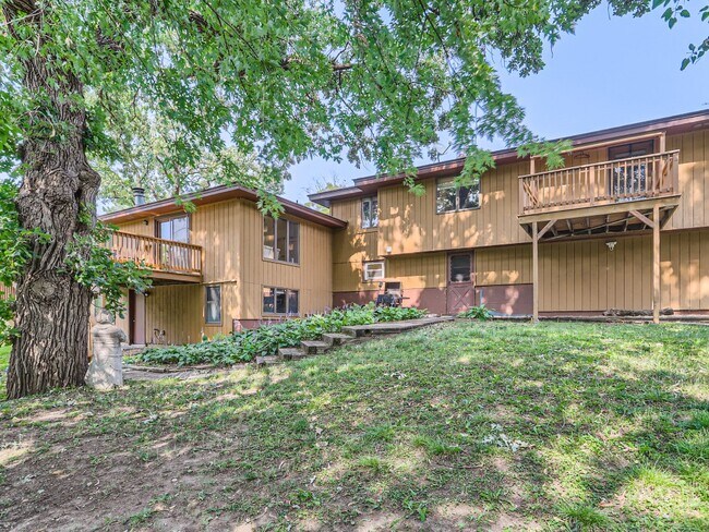 Building Photo - 8840 Morris Rd