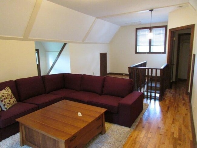 Building Photo - 1628 Winnebago St