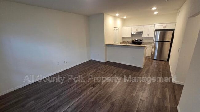 Building Photo - 915 Ariana St