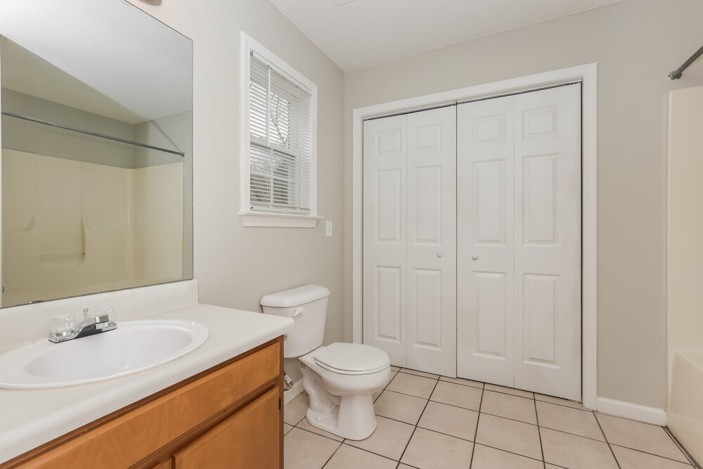 Building Photo - 1202 Oldstone Ct