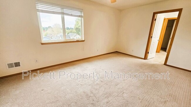 Building Photo - 7025 Stourbridge Pl NE