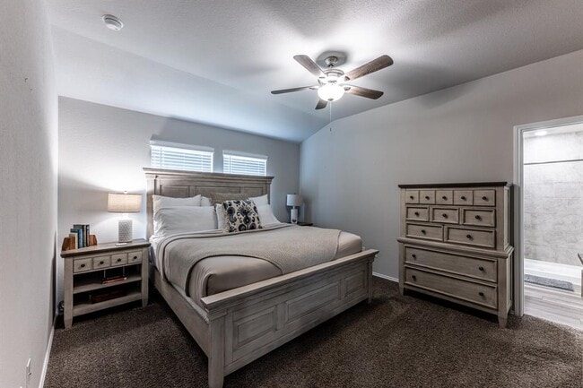 Building Photo - 306 Pecos Dr
