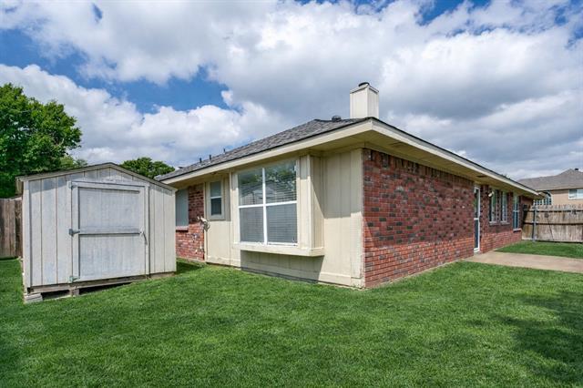 Building Photo - 908 Gordon Oaks Dr